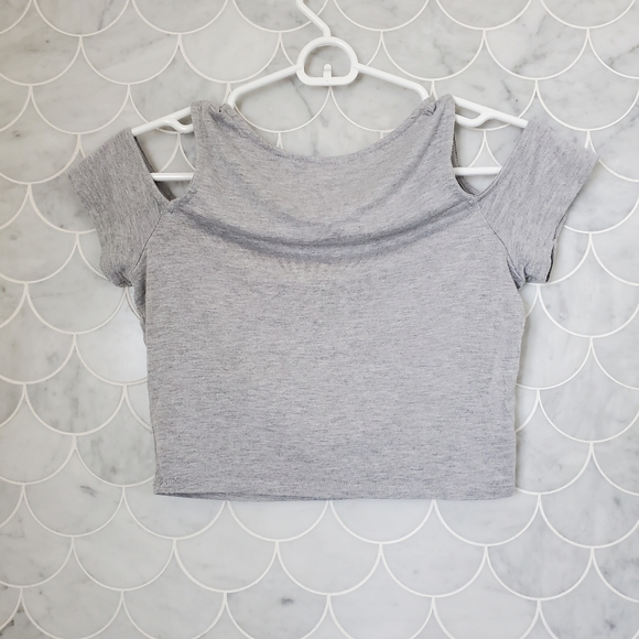 Foreign Exchange Cutoff Shoulder Crop Top - Picture 2 of 3
